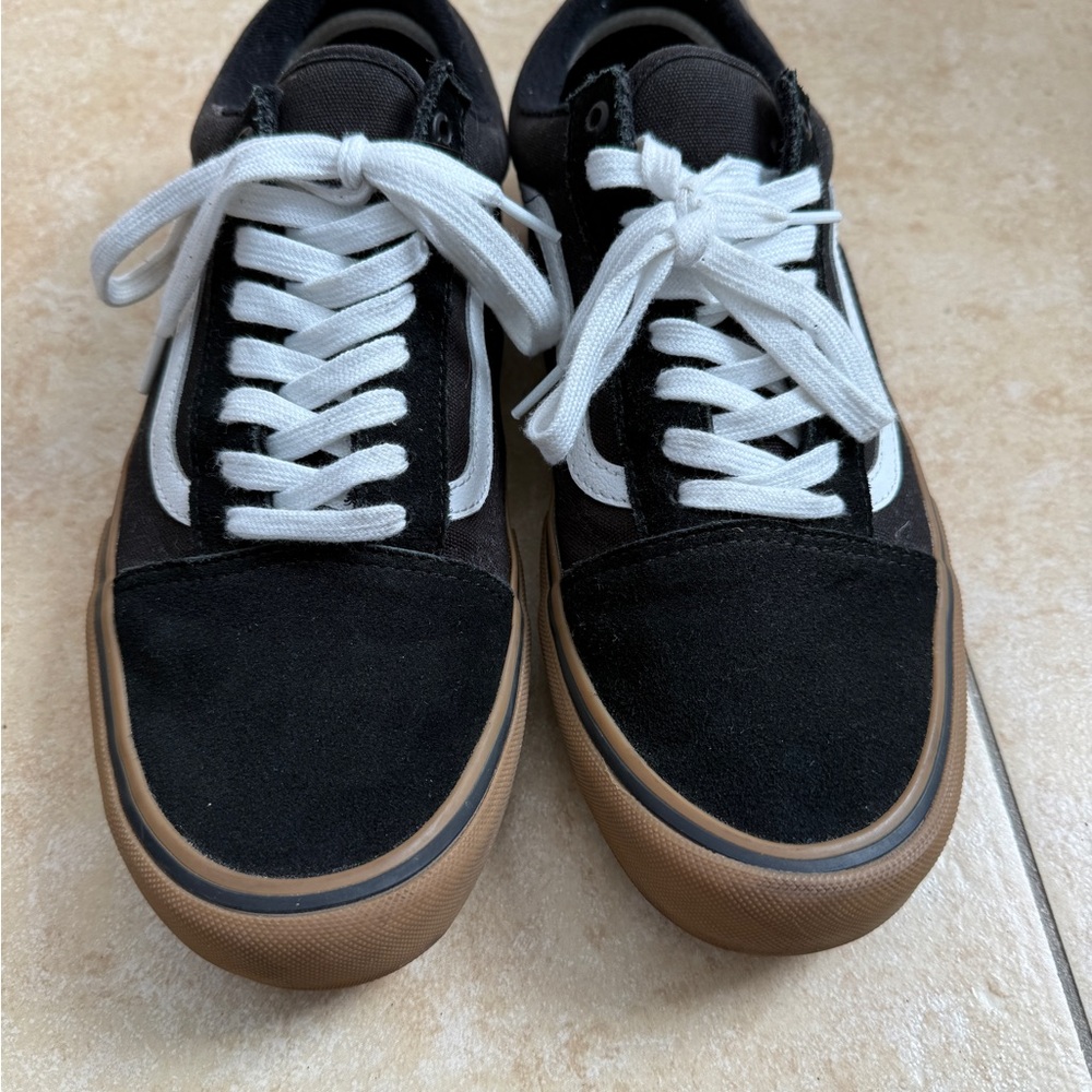 Like new- Vans old school pro, suede Black and White Sneakers with Tan Sole.